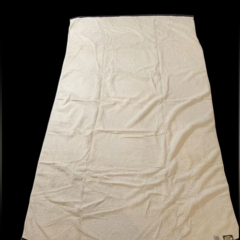Tommy Bahama 🍍 Jumbo Collectible Beach Towel NWT